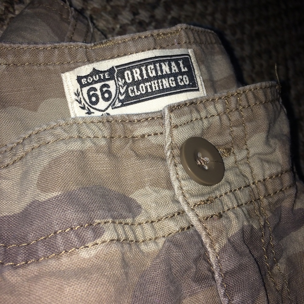 Camo Capri Pants 🌸